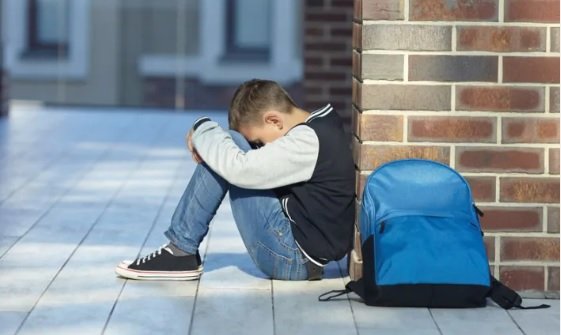 SchoolHUB. Cum funcționează linia de suport psihologic gratuită pentru elevi, părinți și profesori