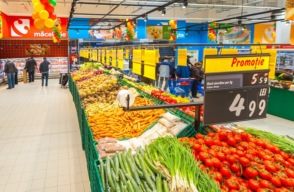 Coincidență sau nu? În plin val de boicot, un mare lanț de hipermarketuri prezent și la Cluj anunță reduceri la 1.500 de produse