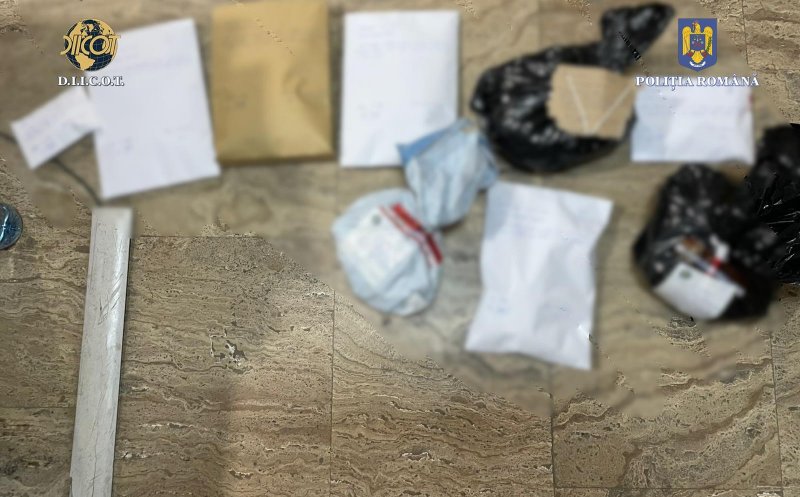 Droguri din Olanda pe piața neagră din Cluj: Ecstasy, ketamină și MDMA descoperite în mașina unui traficant