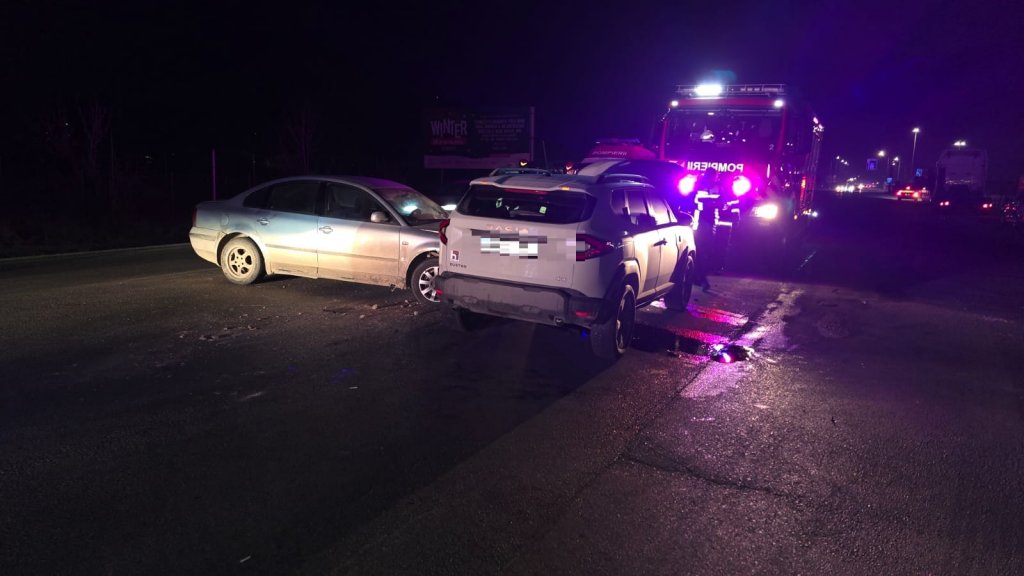 ACCIDENT la ieşire din Gilău spre Floreşti / Minoră de 15 ani, transportată la spital
