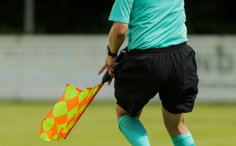 Cum arată clasamentul greșelilor de arbitraj. Surpriză în ierarhia echipelor avantajate de erori