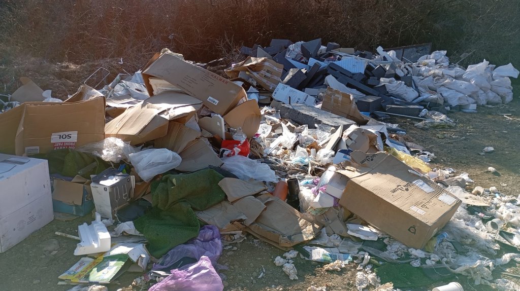 Spectacol mizerabil pe albia Someșului de la Gilău spre Floreşti şi Cluj/ Repetenţi la relaţia cu natura