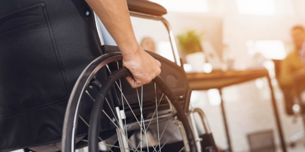 Au fost actualizate definiţiile gradelor de invaliditate. Se extinde dreptul la muncă pentru cei pensionați