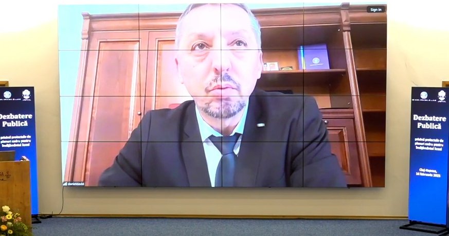 Daniel David, mesaj la dezbaterea de la Cluj pe planurile-cadru: „Hai să aprindem lumina în educație, astfel încât să ne fie bine”