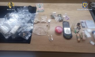 Traficanți de droguri, prinși în flagrant în Cluj-Napoca și Florești cu amfetamină, cocaină și alte substanțe. Au fost arestați preventiv