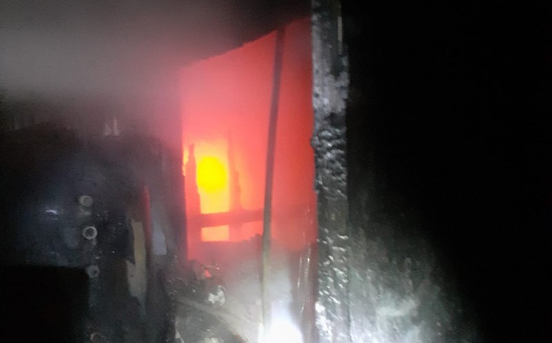 INCENDIU în judeţul Cluj / Butelie de gaz evacuată din gospodărie în timpul intervenţiei
