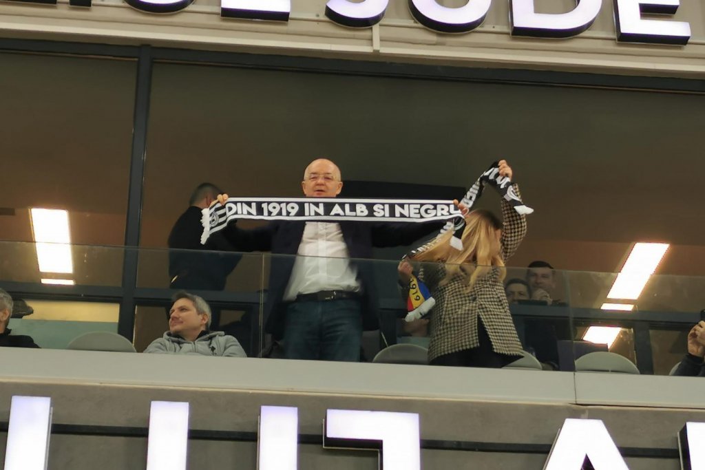 Emil Boc, în culmea fericirii după calificarea Universității Cluj în play-off: "Suntem acolo unde ne este locul, în elita fotbalului românesc"