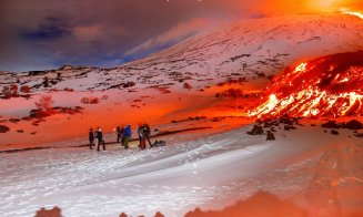 Turism „sălbatic” pe Etna în ultimele zile este / Se schiază chiar lângă lava vulcanului activ
