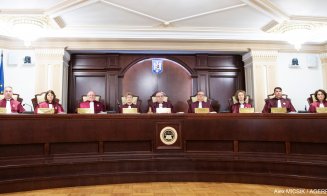Președintele CCR, despre anularea alegerilor prezidențiale: „Dacă aţi dori să beţi un pahar cu apă în care ştiţi că există otravă, veţi încerca să o extrageţi sau veţi opta pentru un alt pahar cu apă?”