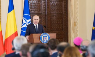 Prima deplasare externă a lui Bolojan. Președintele interimar al României a plecat cu o cursă de linie la Paris, la întâlnirea pe tema situației din Ucraina