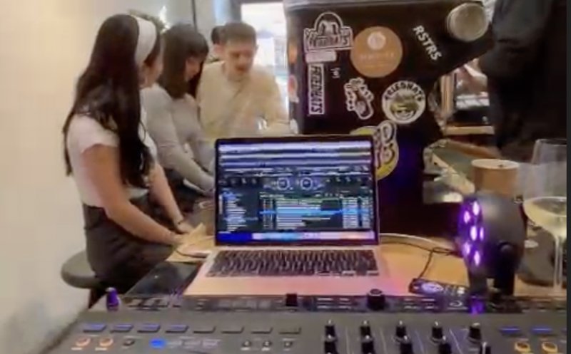 Party de dimineață la Cluj, un nou concept de petrecere cu DJ, cafea, prosecco și focaccia