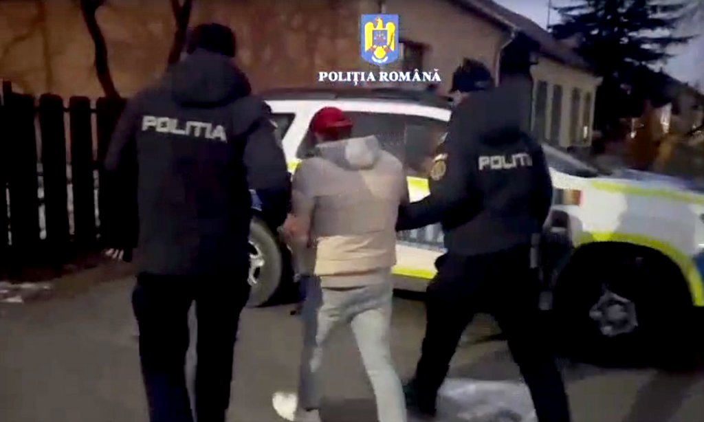 Au jefuit biserici şi i-a ajuns "blestemul cătuşelor"