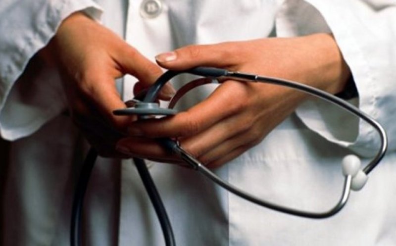 România, la risc în faţa poliomielitei, care duce la paralizie şi chiar deces. Informații pentru un diagnostic rapid, transmise medicilor