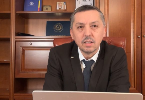 Daniel David: "Gramatica trebuie readusă la liceu. Copiii noștri nu mai vorbesc corect limba română"