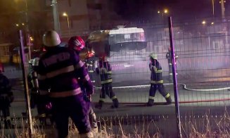 Autobuz electric, în flăcări în stația CTP Grigorescu. Pompierii au fost alertați de trecători