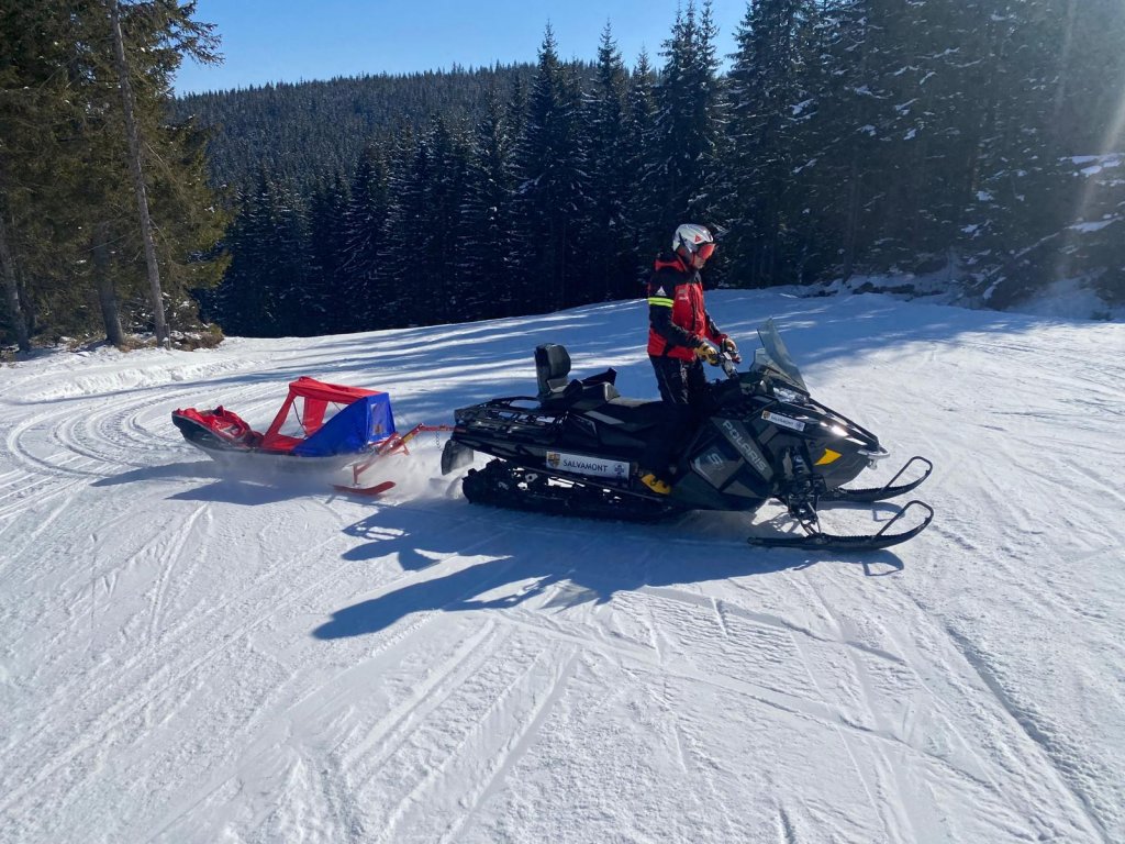 Număr RECORD de oameni salvați în vacanța de schi pe pârtiile din județul Cluj. Unde au fost cei mai mulți