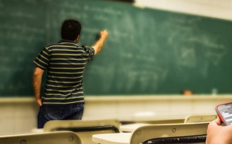 Caz revoltător! Profesor din Cluj, arestat după ce ar fi violat un elev de 13 ani în timpul meditațiilor