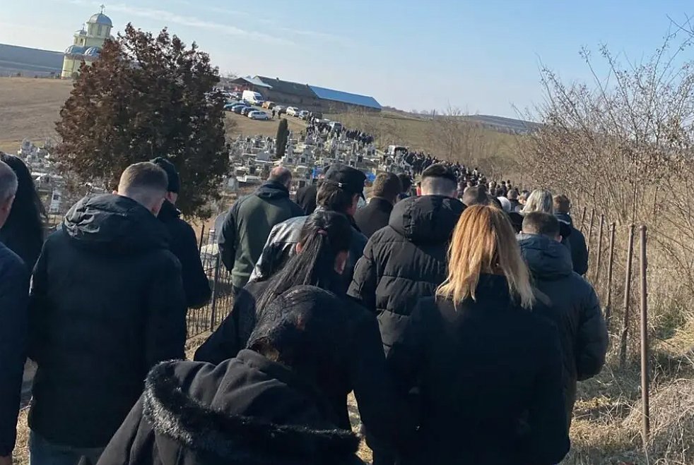 Coloană funerară imensă la înmormântarea Dianei, tânăra ucisă într-un cumplit accident de un vitezoman cu un BMW X6