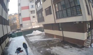 Ucisă la doar 35 de ani de ţurţurii de gheaţă căzuţi de pe acoperişul unui bloc
