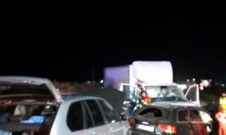 ACCIDENT în judeţul Cluj. 3 victime în urma impactului dintre 2 maşini şi o autoutilitară