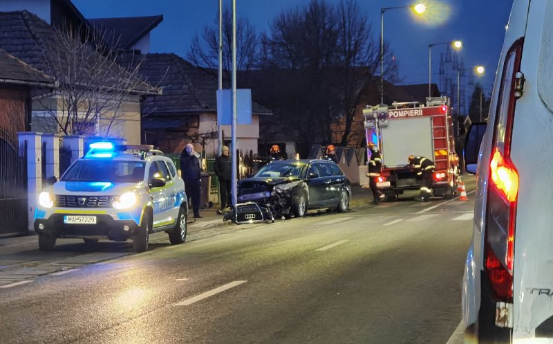 ACCIDENT în Floreşti. A intrat cu maşina în indicatorul rutier de la trecerera de pietoni
