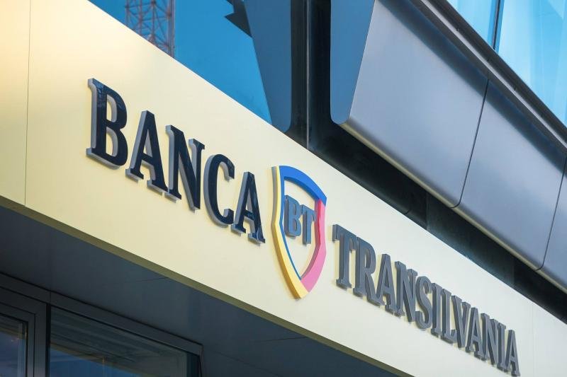 Banca Transilvania a absorbit OTP Bank. De astăzi, cardul BT înlocuiește cardul OTP