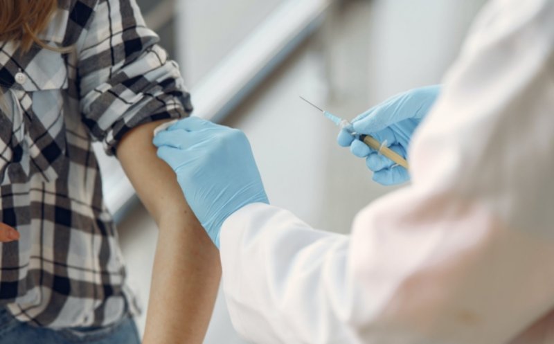 Vaccinarea gratuită anti-HPV, extinsă pentru fetele și băieții cu vârste între 11 - 26 de ani - proiect