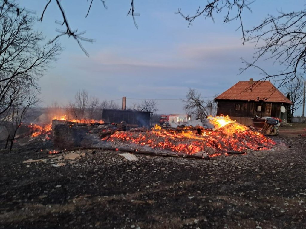 Alte 25 de intervenții ale pompierilor clujeni la incendii de vegetație uscată