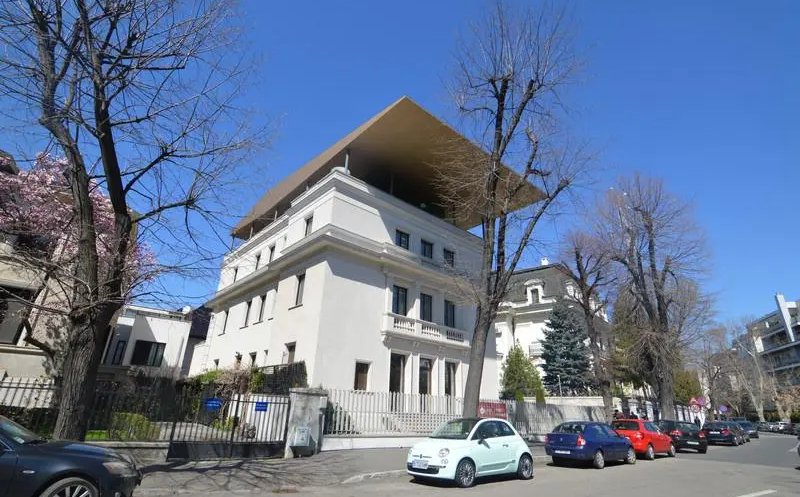Vila unde Nordis avea sediu, scoasă la vânzare sau închiriere. Proprietarul e din Cluj. Cât e prețul