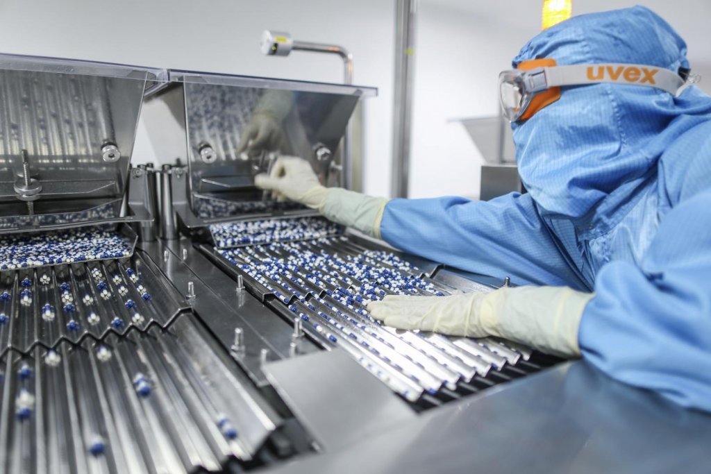 Producătorii de medicamente avertizează: „Fabricile de medicamente din România, în pericol iminent de închidere din cauza unei Directive Europene. Dacă va fi pusă în aplicare, va declanșa o criză sanitară de proporții, provocând dispariția medicamentelor”