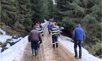Întâmplare din România. Pompierii au fost nevoiți să meargă trei kilometri pe jos pentru stinge un incendiu