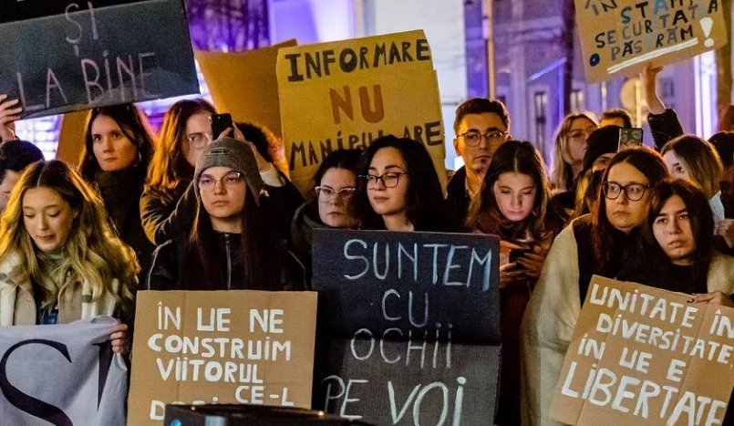 Studenții din Cluj ies în stradă pentru Europa: "E timpul să ne ridicăm vocea!"