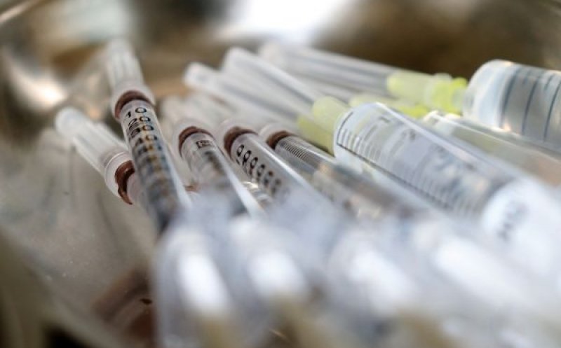 Cum ne îmbolnăvesc conspirațiile cu vaccinuri: 77.8% din cazurile de rujeolă din UE, în România/ De vaccinul HPV cei mai mulți "nu vor nici să audă"