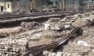 Întârzieri în modernizarea căii ferate Cluj-Oradea / România riscă să piardă milioane de euro