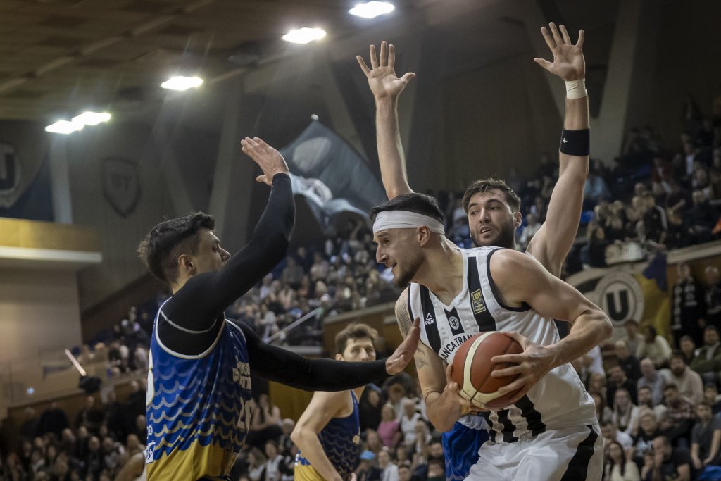 U-BT Cluj-Napoca întâlnește astăzi CSM Petrolul Ploiești în Liga Națională