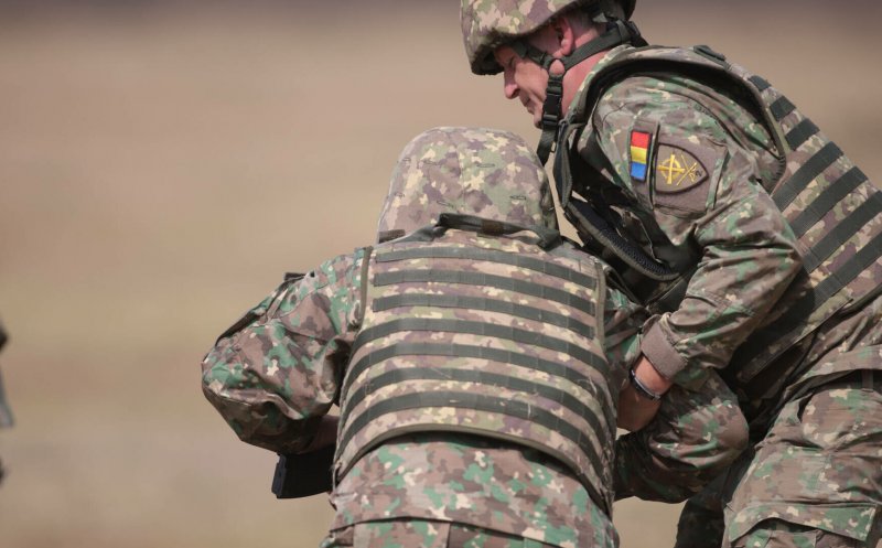 Doi soldați răniți într-o explozie în timpul unui exercițiu militar. Parchetul Militar Cluj anchetează incidentul