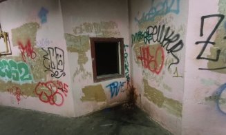 Cum arată pasajul pietonal INFECT de pe strada Primăverii din Mănăştur / Fecale, urină, foste dughene incendiate și mizerie cât vezi cu ochii
