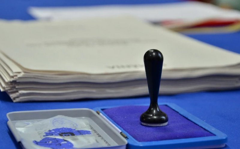 11 candidați în cursa finală pentru Cotroceni / Lista aspiranților la fotoliul de președinte al României