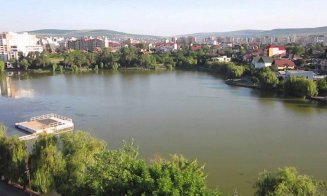 Bărbat căzut în lacul din Gheorgheni, salvat de un trecător. Victima este resuscitată de către paramedicii SMURD