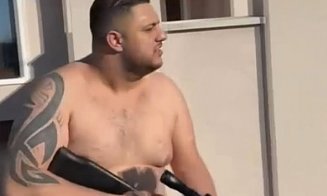 "Regele TikTok-ului", în chiloţi şi cu pușca în mână, după percheziţiile poliţiştilor: "Au venit nişte hoţi cu cagule şi l-au căutat pe dl Georgescu la mine în sertare"
