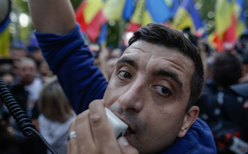 George Simion, protest în capitală fix de ziua lui Călin Georgescu. Sărbătoritul şi soţia lui nu se implică în "petrecerea" organizată de AUR
