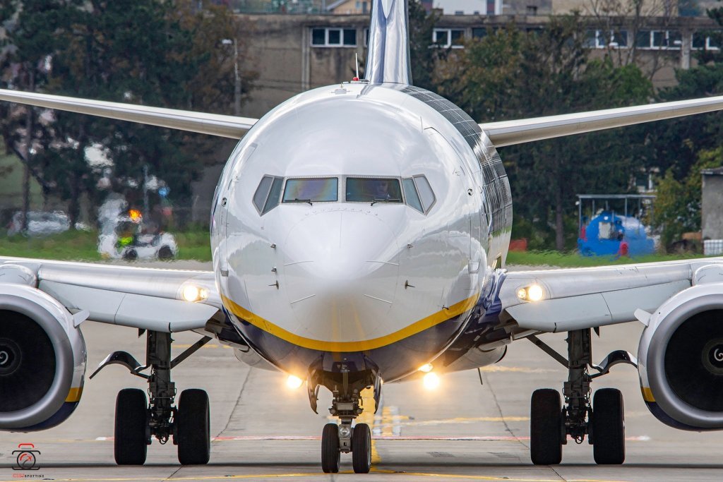 O companie aeriană care zboară și la Cluj anunță reguli noi pentru bagaje și check-in. Ce se schimbă