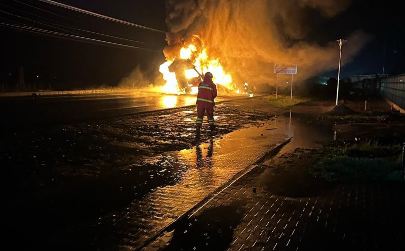 Doi șoferi de TIR au murit în urma unui accident grav
