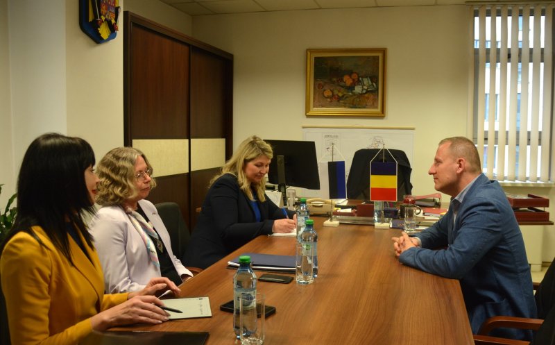 Ambasadorul Estoniei în România, în vizită la CJ Cluj. Rațiu: „Un model de digitalizare pentru întreaga lume”