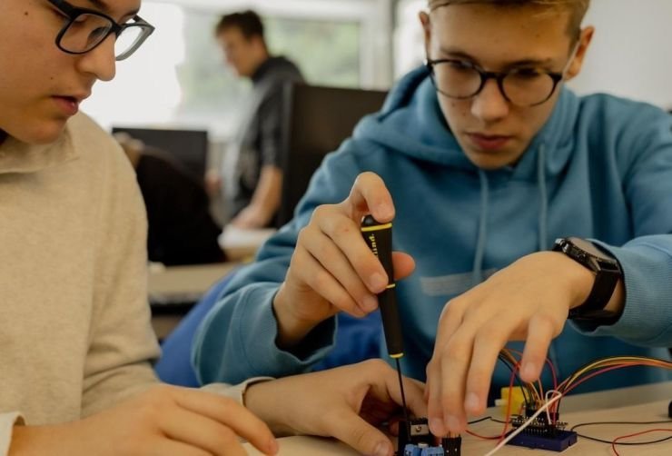 ElectroCamp, concursul național organizat de UTCN pentru elevii pasionați de inginerie electrică