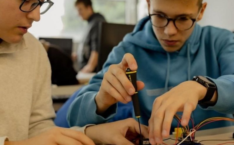 ElectroCamp, concursul național organizat de UTCN pentru elevii pasionați de inginerie electrică