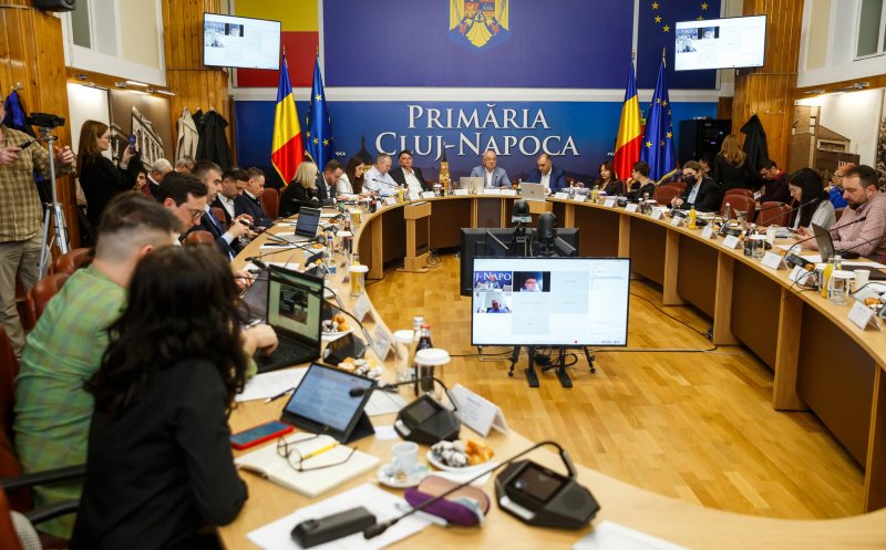 Ce salarii au angajații de la Primăria Cluj-Napoca / Spor pe proiecte, pentru condiții de muncă, Indemnizaţia de hrană sau vouchere de vacanță