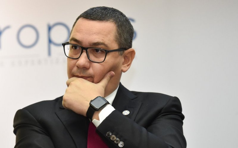 Replici „de campanie" între candidații la prezidențiale. Cum îi răspunde Ponta lui Antonescu, după ce acesta l-a numit „travestit" politic