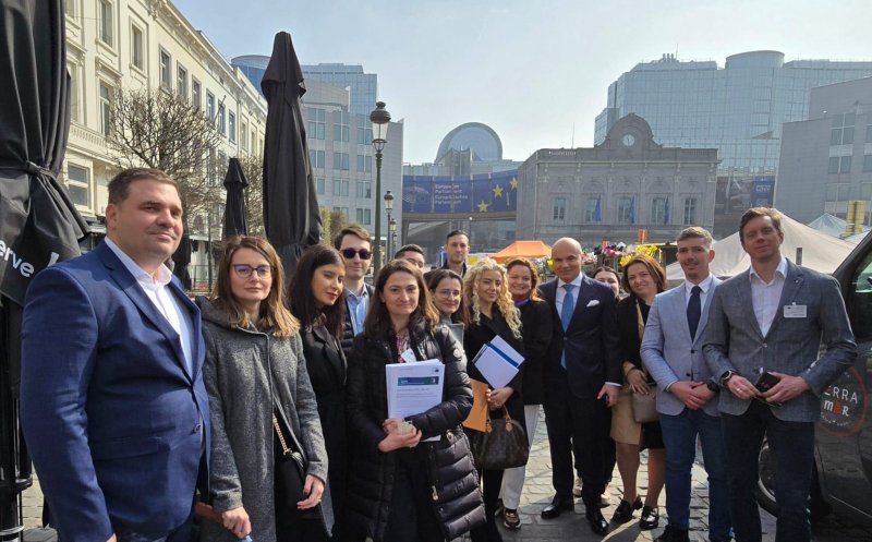 Rareș Bogdan, gazdă la Bruxelles pentru viitorii specialiști ai României: „Îți crește inima când îi vezi!”
