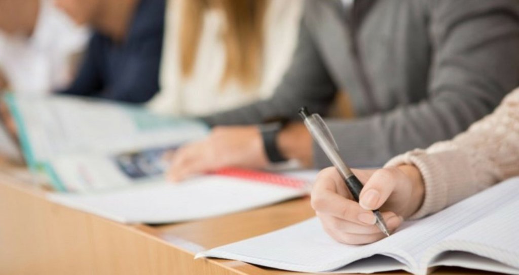Calendarul examenelor de certificare ale absolvenților de licee vocaționale ar putea fi modificat